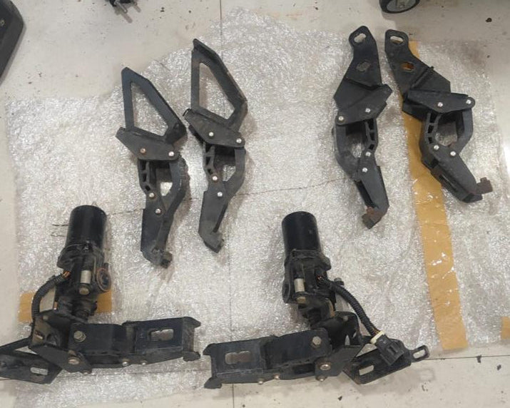 Toyota Hilux Automatic Side Step (Used, Generic Brand)