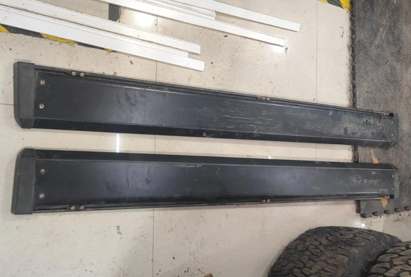 Toyota Hilux Automatic Side Step (Used, Generic Brand)